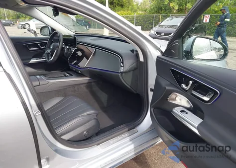 2024 Mercedes-Benz E 350 из США, поврежденный, VIN W1KLF4HB8RA023497